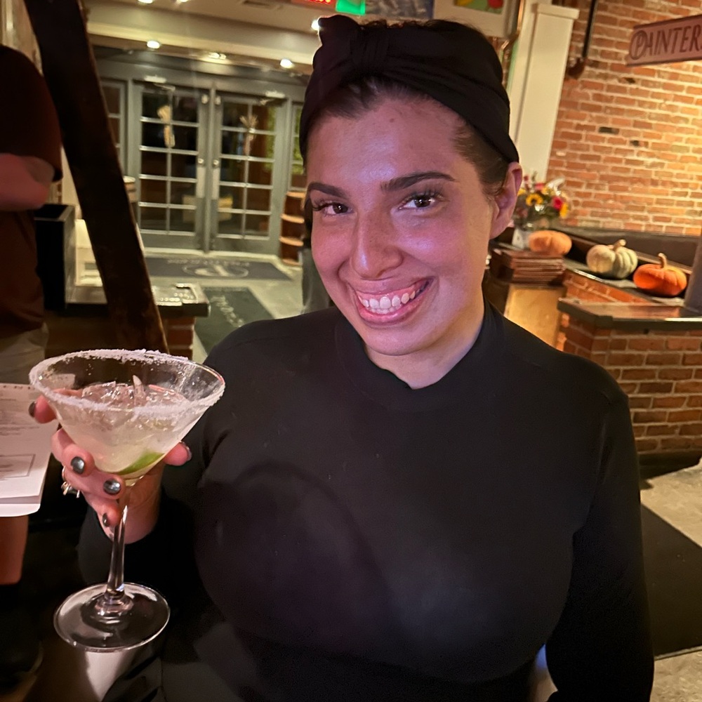 Meet your Posher, Dayna